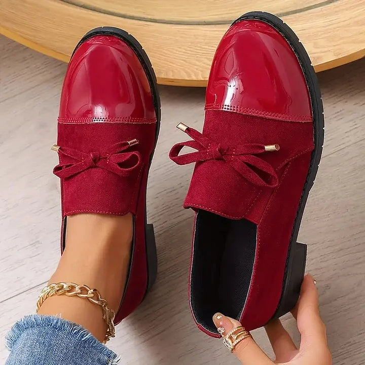 Marvina - Mocasines Elegantes Con Punta Redonda y Lazo Decorativo