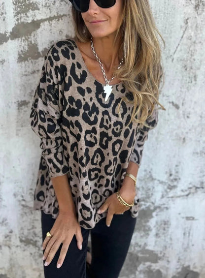 Swantje - Blusa Redonda Con Cuello y Estampado De Leopardo | 1+1 Gratis