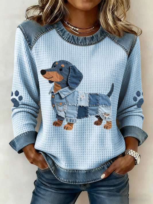 Julia - Perro salchicha encantador con patchwork denim
